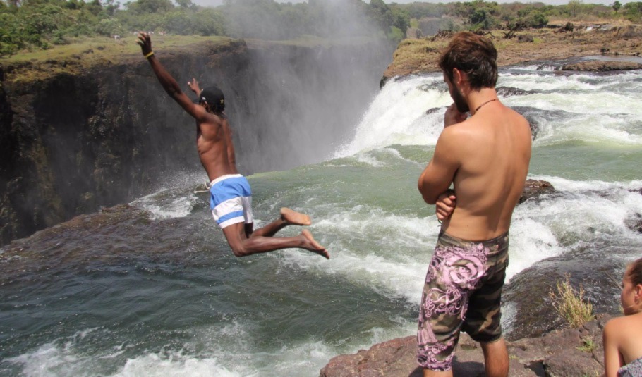 Tips For Staying Safe While Swimming At Devil’s Pool