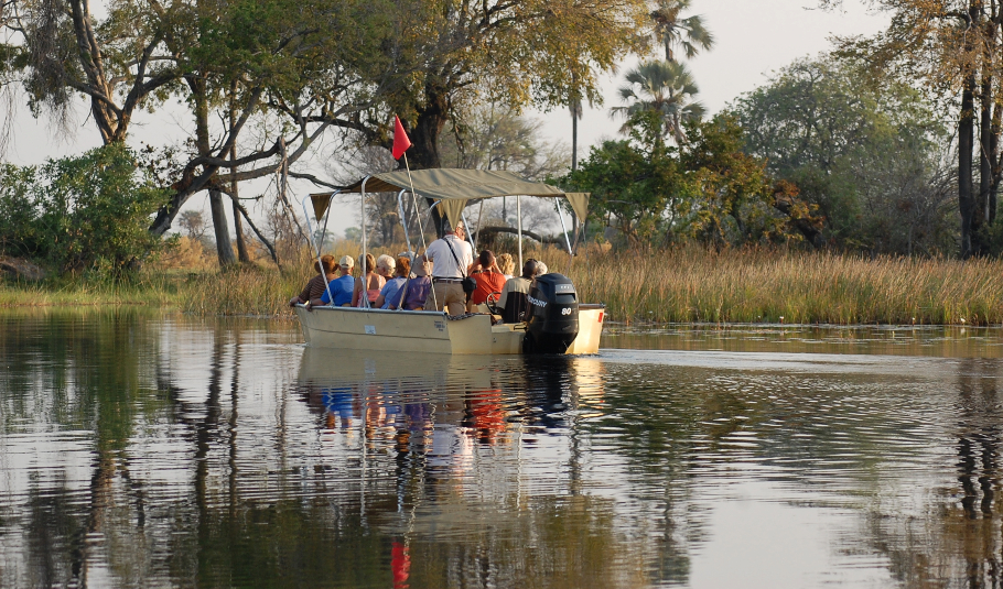 Okavango Dellta Boat Safari