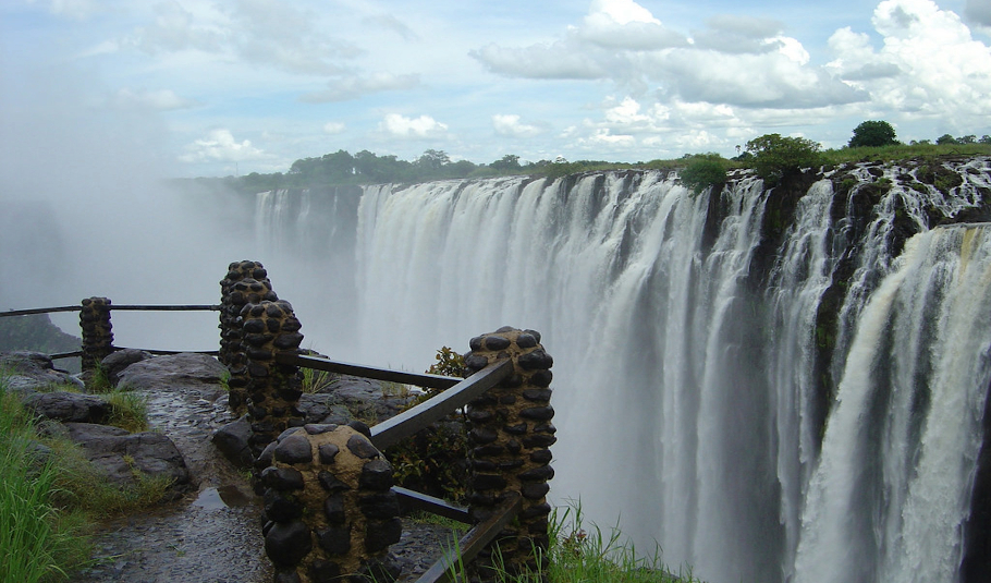 Victoria Falls Tour